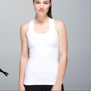 Lululemon Scoop Neck Tank White - size 6